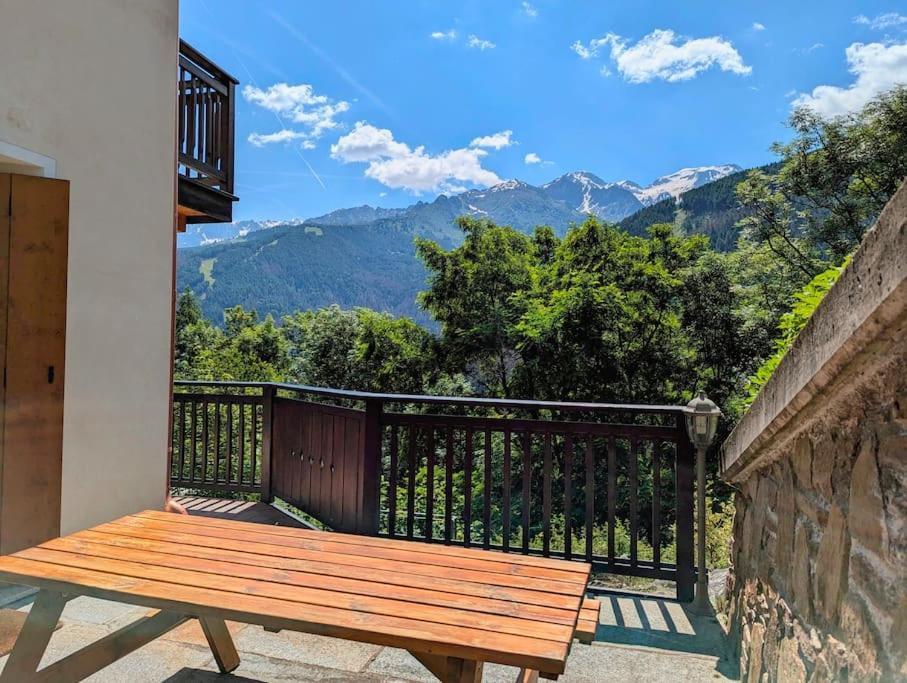 Residence Gardenia Con Terrazza 40Mq Privata & Garage Privato Vione Dış mekan fotoğraf
